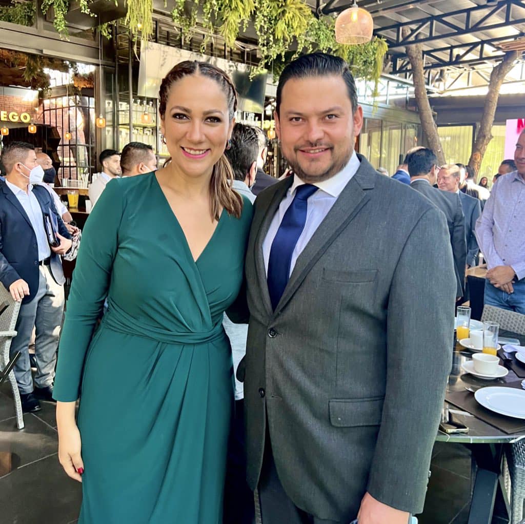 La gobernadora Libia García y Christian Cruz. Fotografía de redes