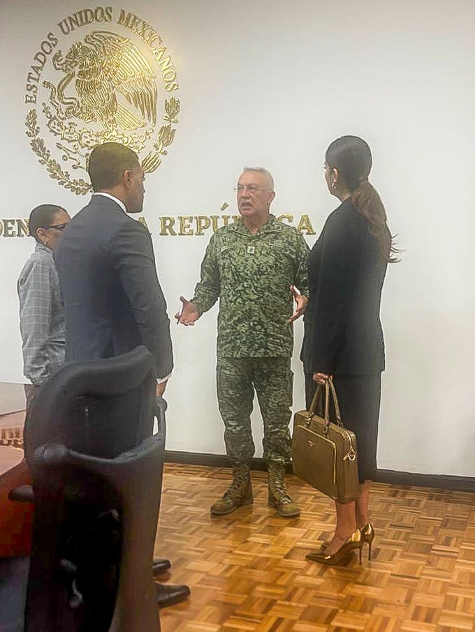 Libia García con el gabinete de seguridad del Gobierno Federal. Fotografía de las redes de la gobernadora