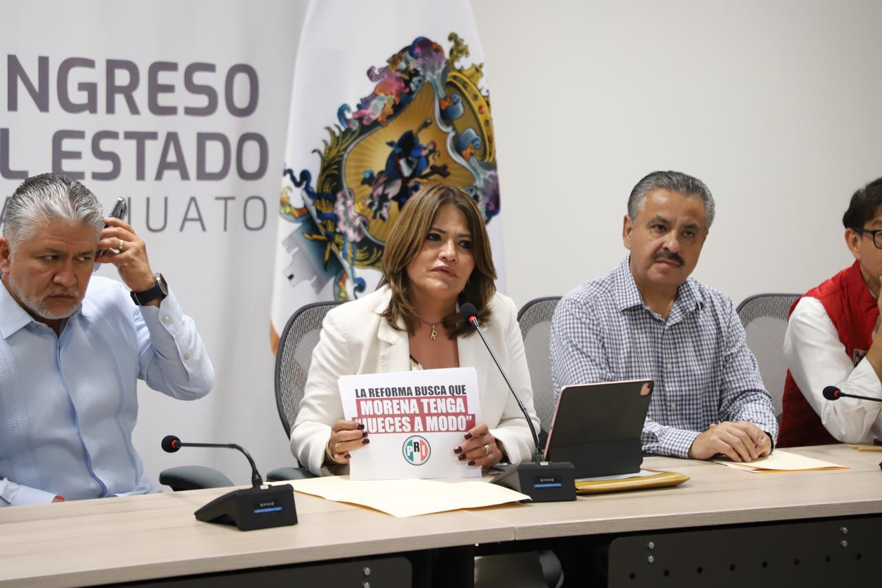 Ruth Tiscareño en conferencia de prensa contra reforma judicial. Fotografía especial