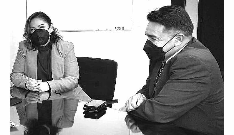  La contralora Viridiana Márquez Moreno y el secretario de Seguridad Pública Mario Bravo Arrona. Foto: especial