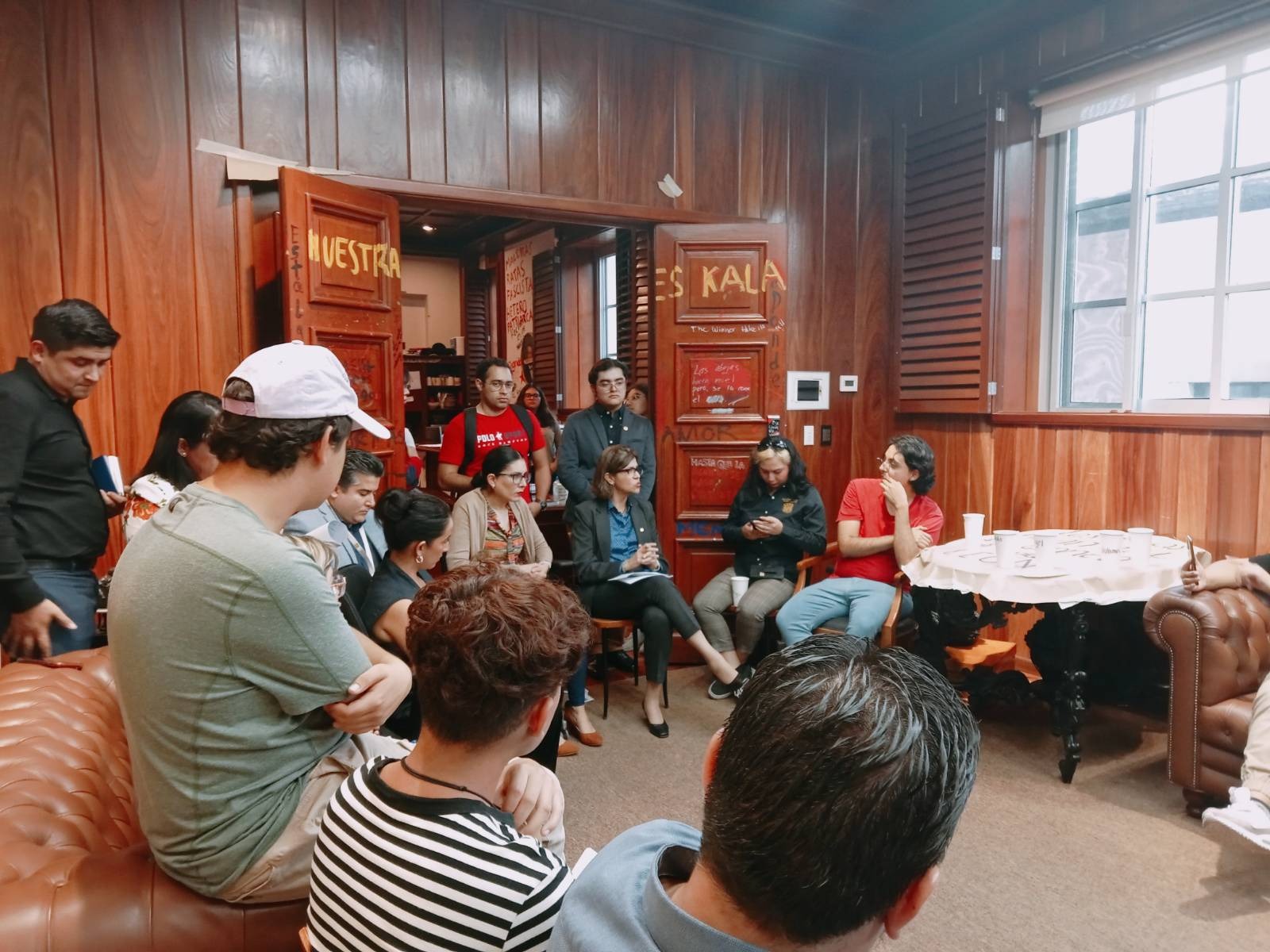 Foto: Yajaira Gasca reunión de estudiantes con la rectora