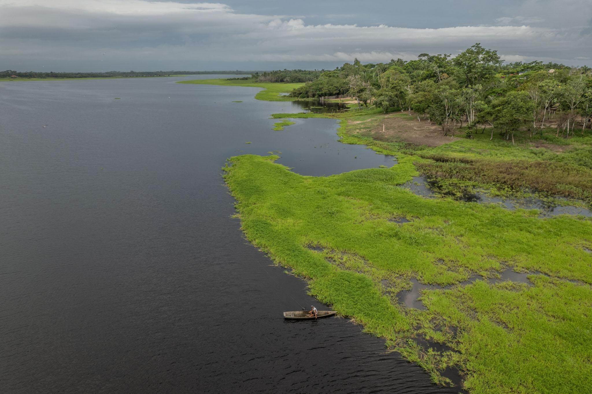 IPCC advierten que la Amazonía se está acercando a un punto de no retorno. Mientras en Brasil enfrentan la peor sequía de su historia, en el lado peruano las temperaturas extremas ya provocan muertes por golpes de calor. Foto: OjoPúblico / Marco Garro.