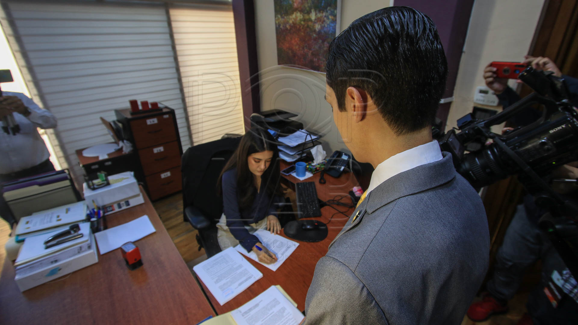 Fotos; Juan José Plascencia presentación de denuncia por parte de estudiantes