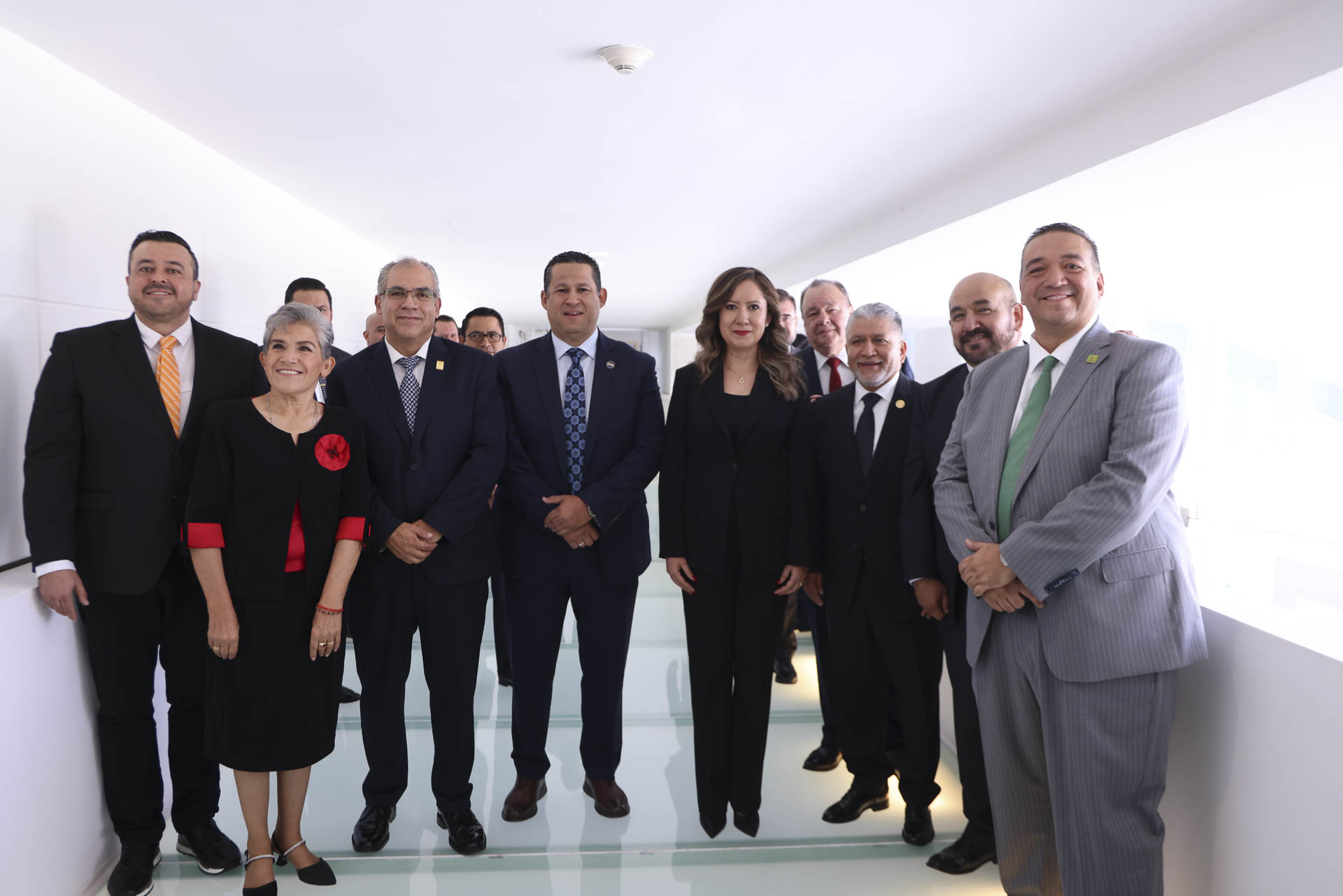 Junta de Gobierno con el gobernador y el presidente del Poder Judicial