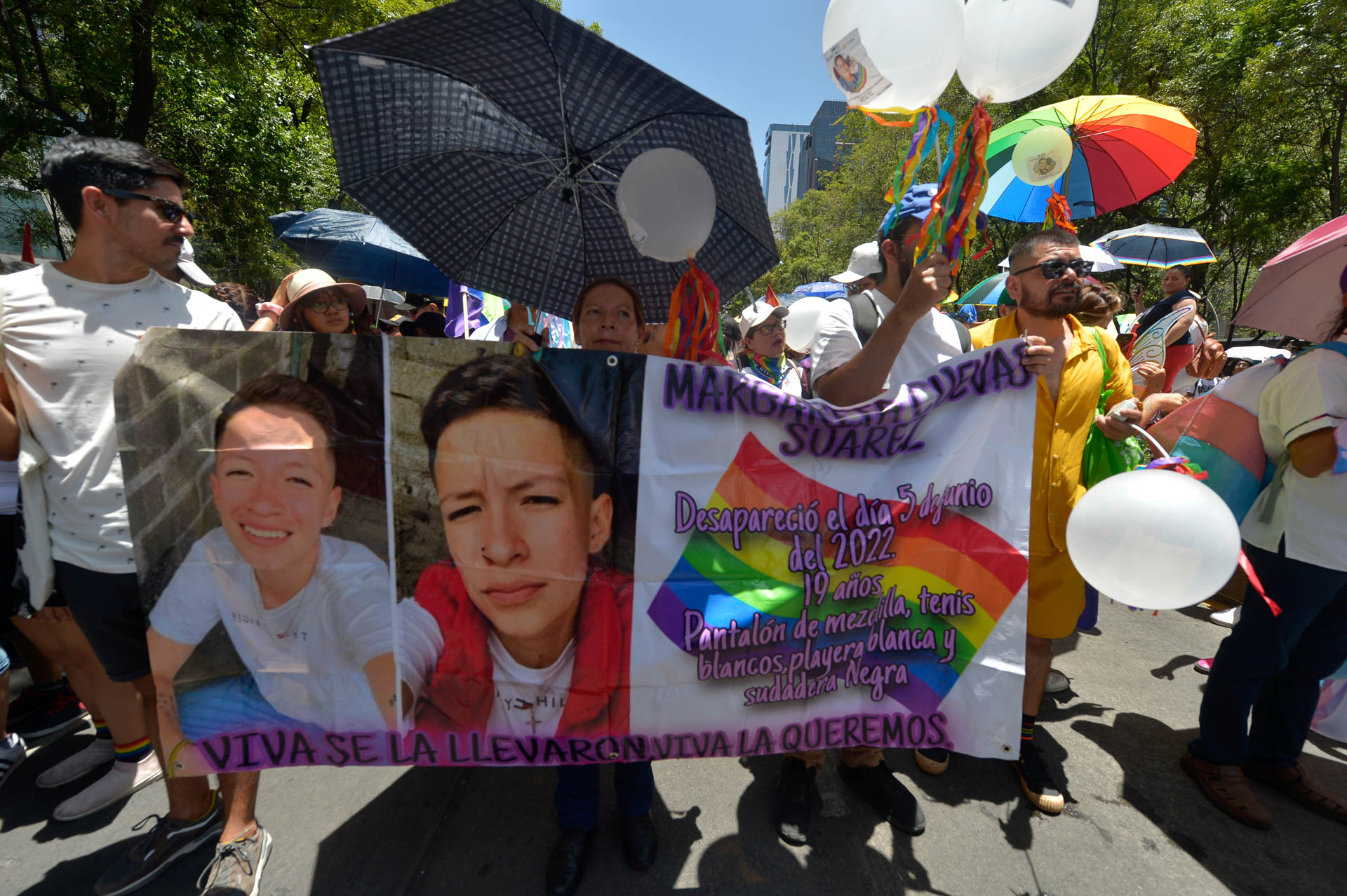 María Guadalupe, madre de Margarita Cuevas Suárez, se puso al frente del contingente con una pancarta que mostraba a su hija, desaparecida el año pasado en San Mateo Xalpa, Xochimilco