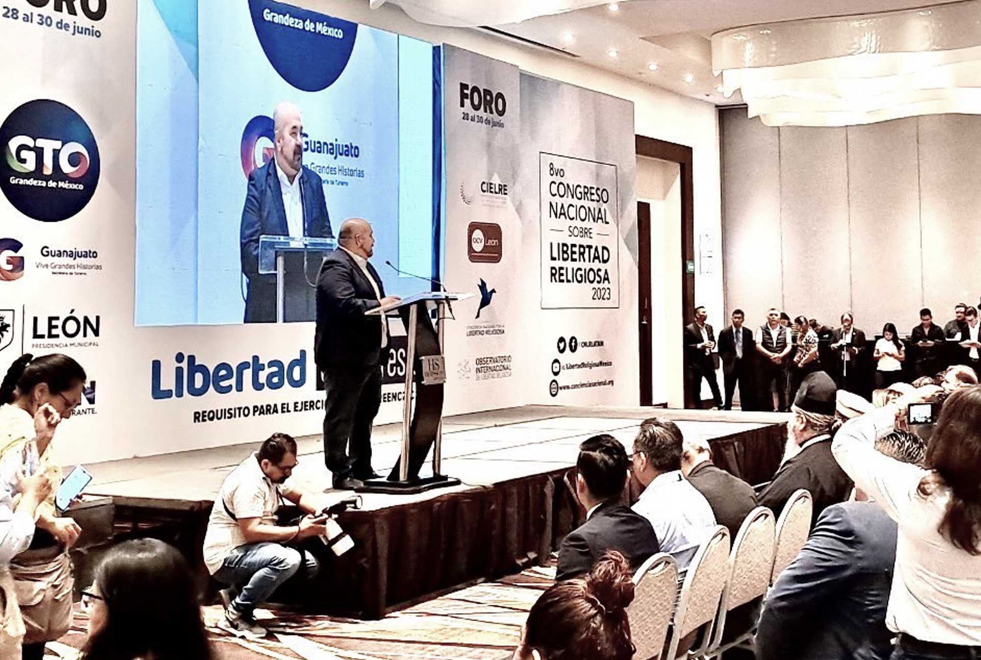 Jorge Espadas durante la inauguración del Foro Interreligioso, donde defendió la concepción de familia "natural". Foto: especial