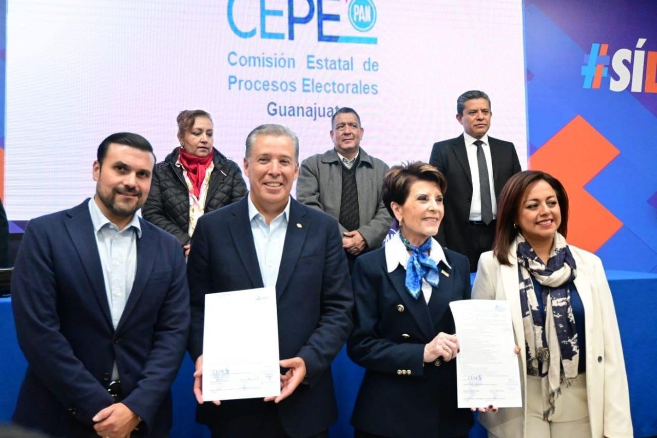 David Novoa y Miguel Márquez durante su registro en diciembre pasado. Foto: especial