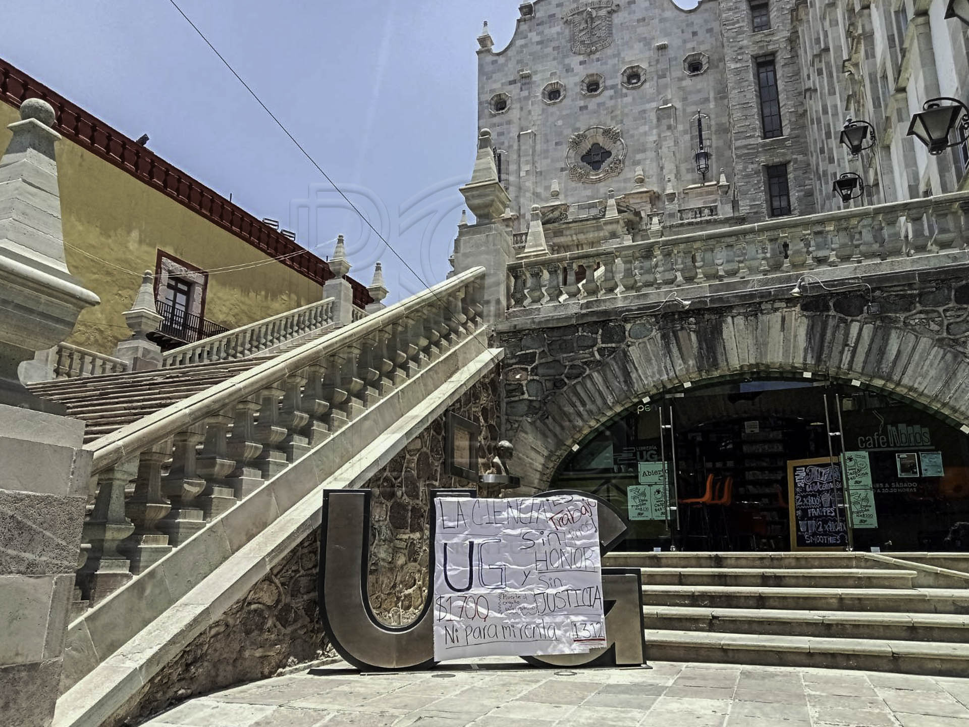 Foto: Yajaira Gasca Protestas dentro y fuera de la Universidad de Guanajuato