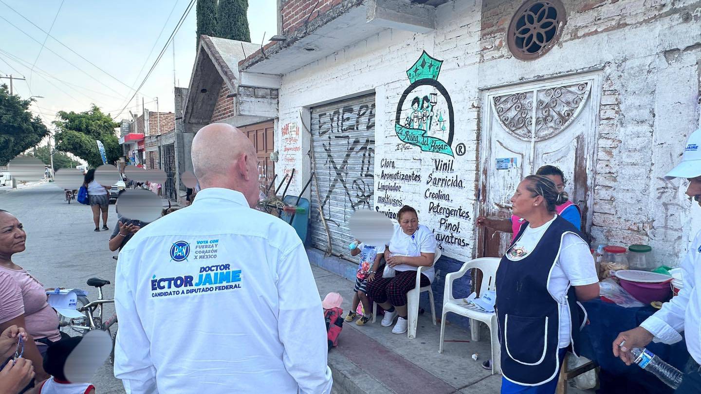 Foto: Especial Éctor Jaime Ramírez Barba en campaña