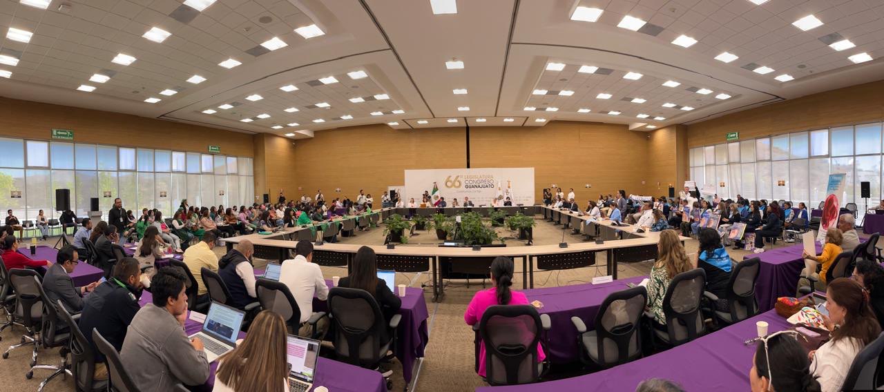 Mesa de trabajo de la comisión de Salud en el Congreso