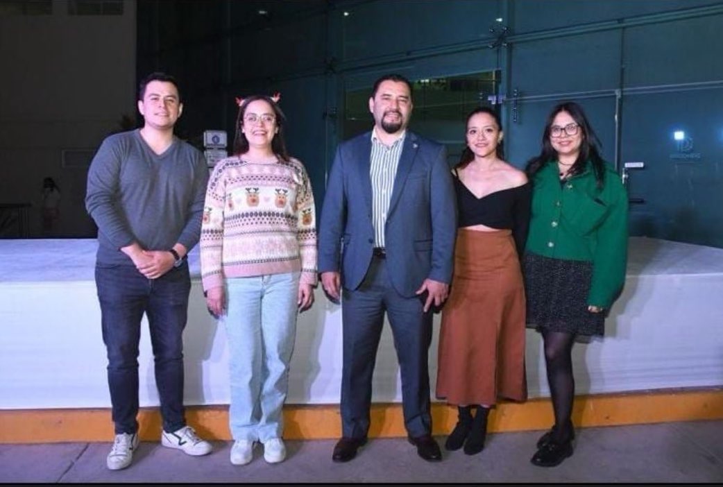 Víctor Rocha, Susana Rodríguez, Eliseo Hernández y en la orilla derecha final Berenice Yurelly Pérez. Foto: especial