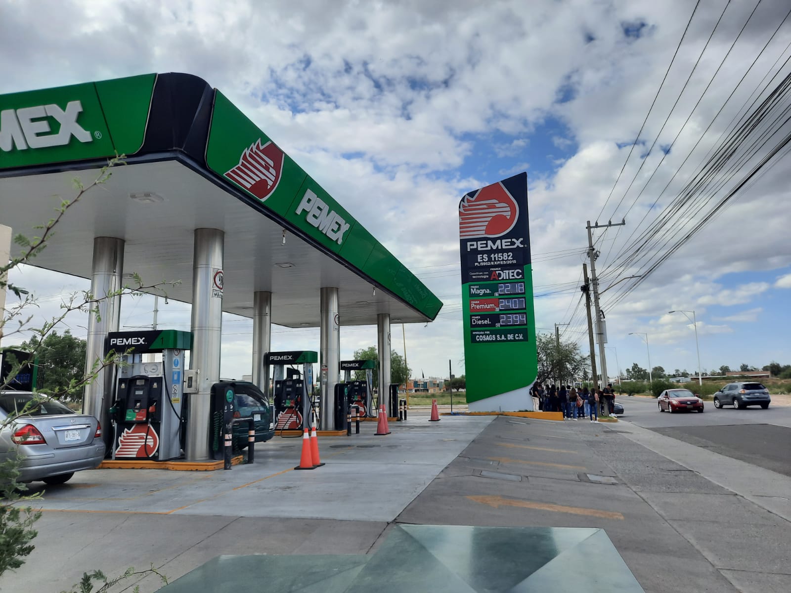 Gasolinera del grupo político de Orozco.