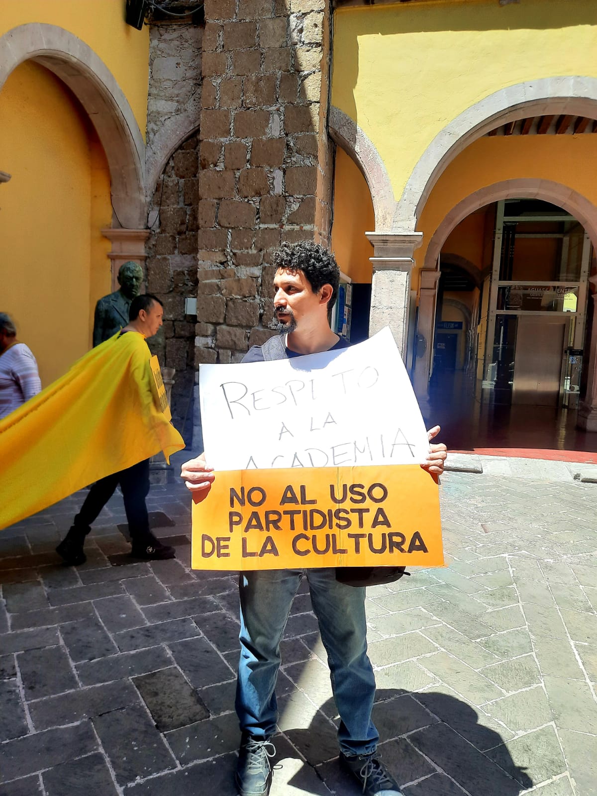 Docentes de la Universidad de las Artes se manifestaron el pasado 5 de septiembre en el Instituto Cultural de Aguascalientes.